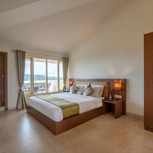 Valley View Privilege Suite Balcony